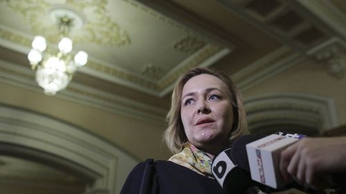 Carmen Dan a demisionat de la Ministerul de Interne acuzând-o pe Viorica Dăncilă că a cedat presiunilor președintelui Iohannis