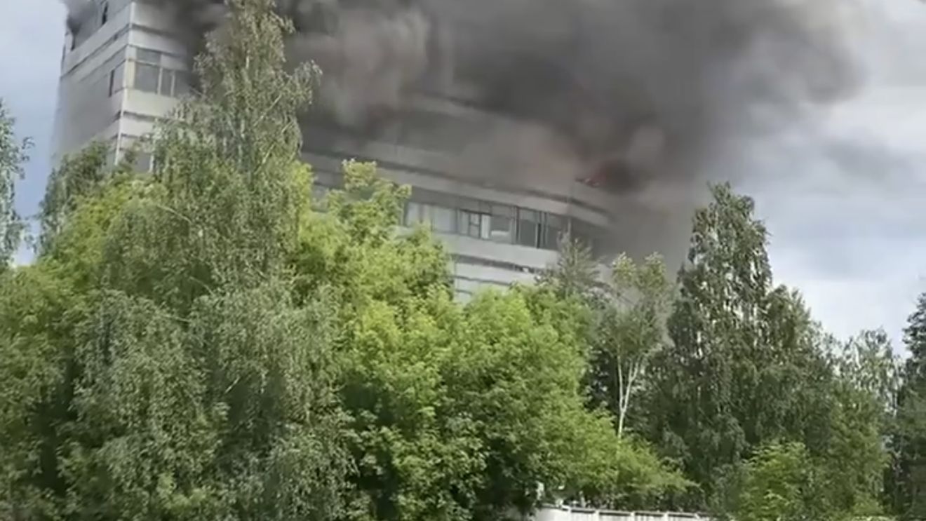 UPDATE VIDEO Cel puţin opt morţi într-un incendiu în apropiere de Moscova