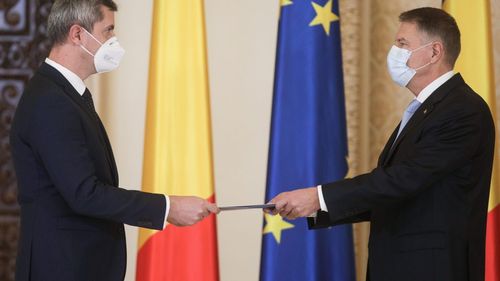 Dan Barna: Președintele Iohannis ne-a cerut să îl susținem pe Vlad Voiculescu / Citim aproape cu umor în presă despre scandaluri şi lupte în timp ce noi stăm la masă şi discutăm. Fiecare strănut e transformat în bronşită acută