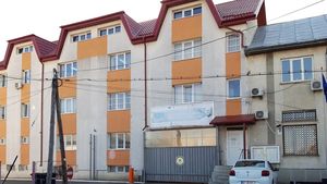 Doza zilnică de râs. Cum a încercat un deținut din Penitenciarul Botoșani să facă rachiu în celulă