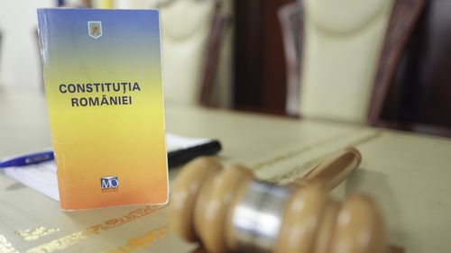 UPDATE Curtea Constituţională a amânat pentru 25 noiembrie decizia privind legea referitoare la plata pensiilor private