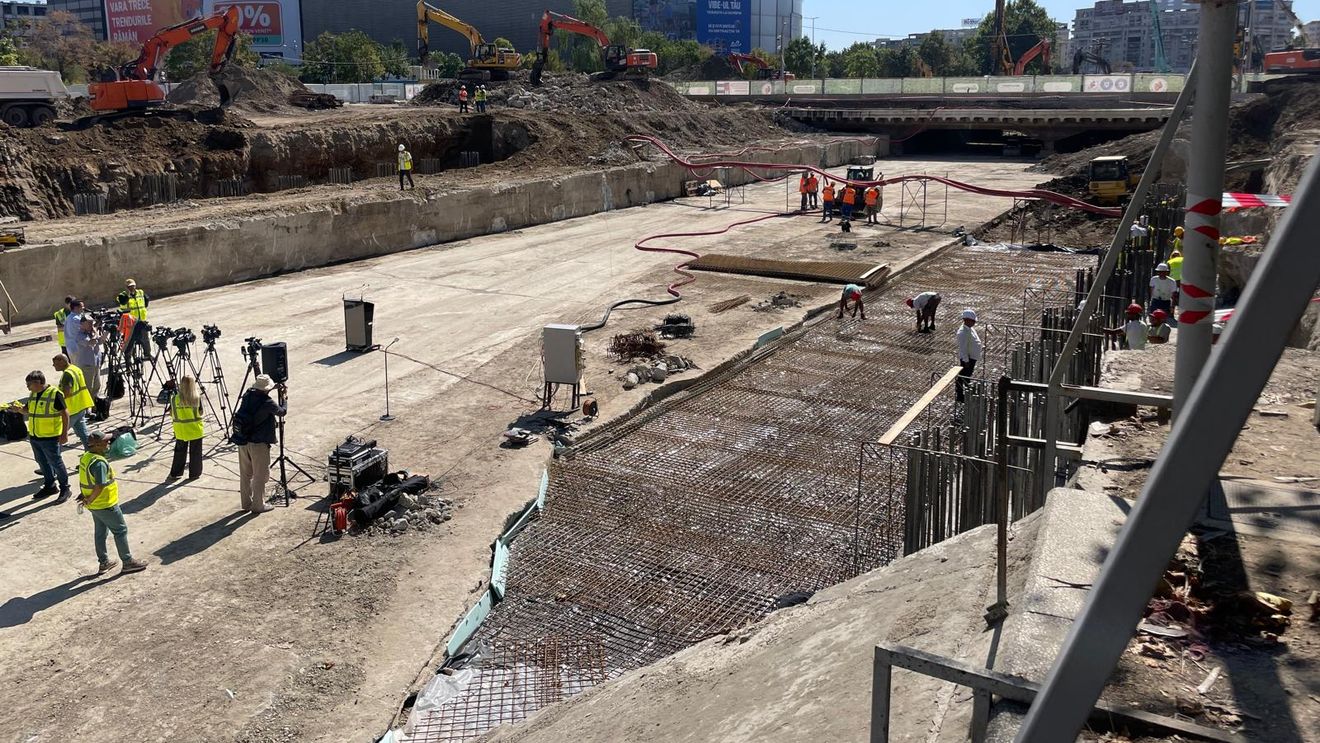 Lucrările la Planșeul Unirii continuă fără restricții rutiere. Daniel Băluță: Odată cu începutul anului școlar vom ridica toate restricțiile de circulație instituite la începutul verii pe Splaiul Independenței