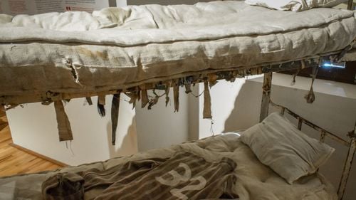 Expoziţia "Martorii Tăcuţi: Obiecte din Închisorile Comuniste" se deschide vineri, la Memorialul Închisoarea Piteşti