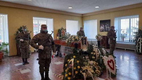 VIDEO Benone Sinulescu, înmormântat cu onorouri militare /Sute de persoane au participat la funeralii