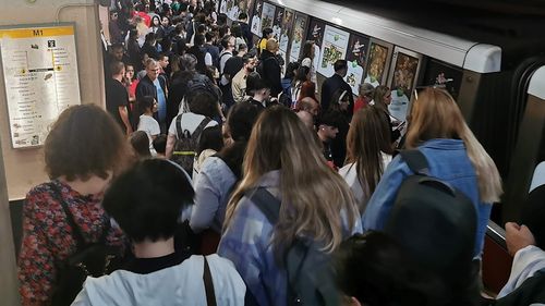 Călătoriile metropolitane integrate, metrou şi transport public de suprafaţă, în Bucureşti şi Ilfov, s-ar putea scumpi, conform proiectului propus Ministerului Transporturilor