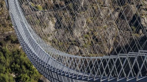 În nordul Portugaliei, deasupra râului Paiva, a fost inaugurat cel mai lung pod pietonal, de 516 metri