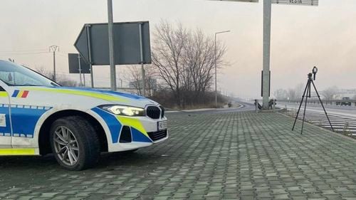 Un vrâncean e primul șofer amendat prin intermediul unui radar fix / Amendă de 810 lei, după ce a mers cu 73 km/h prin localitate