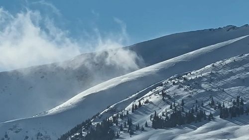 Risc de avalanșe în zona montană din județul Vâlcea / Porţiuni cu risc maxim în Parâng și creasta Făgăraşului