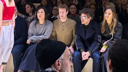 De ce era Mark Zuckerberg în primul rând la Prada?