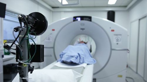 EXCLUSIV. Ministrul Sănătății, Alexandru Rogobete: ”În aprilie-mai, în România va fi implementat sistemul de teleradiologie”. Decizia, luată după o investigație G4Media.ro despre ”mafia parafelor” – medici de la Stat care figurau cu activitate la clinici private de la sute de kilometri distanță