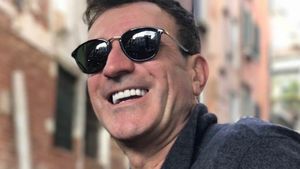 Omul de afaceri Răzvan Petrovici a fost trimis în judecată pentru evaziune fiscală de peste 1,6 milioane de euro / Petrovici este finul lui Virgil Măgureanu, primul director postdecembrist al SRI