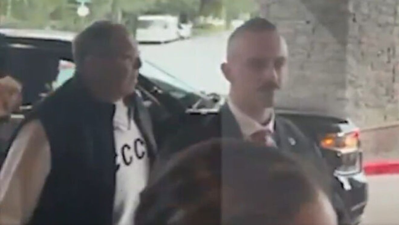 Serghei Lavrov a sosit în Alaska îmbrăcat într-un pulover pe care scrie „URSS” / ”Ştim că avem argumente, o poziţie clară şi inteligibilă”