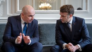 BREAKING Ilie Bolojan, de la Paris: Prezența militară a Franței în România va fi consolidată în perioada următoare / UE va pregăti un ajutor financiar și de armament pentru Ucraina / E nevoie de o pace justă și echitabilă, care nu se poate face fără participarea Ucrainei și UE la negocieri