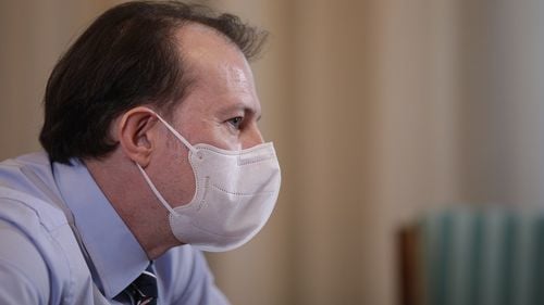 VIDEO EXCLUSIV Premierul Cîțu cere amenzi pentru persoanele care nu poartă mască / Scenariu optimist: 70% din populație va fi vaccinată până în iunie / Școlile ar putea primi teste pe bază de salivă pentru elevi