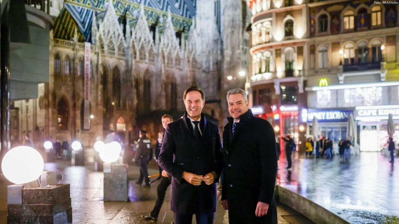 "Suntem uniţi în obiecţia noastră faţă de extinderea Schengen în acest moment", a declarat cancelarul austriac Karl Nehammer, după întâlnirea cu premierul olandez Rutte, la Viena