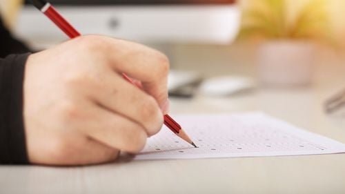 Mulți profesori acuză probleme legate de birocrație excesivă și erori la scanarea lucrărilor, la proba de limba română Bacalaureat 2024