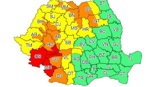 METEO: Cod Roșu de averse torențiale în județele Mehedinți, Caraș-Severin și zona de munte a județelor Gorj și Hunedoara