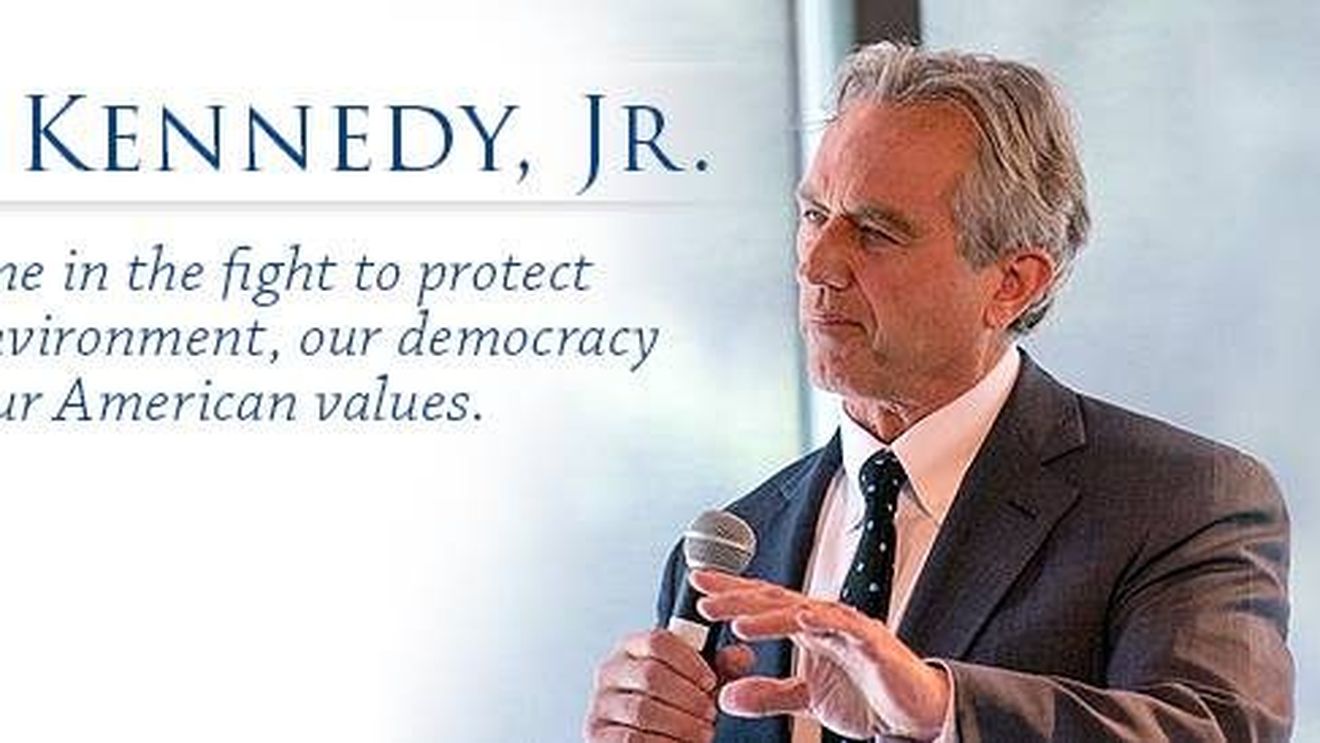 Kennedy Jr. participă la Milano, în 13 noiembrie, la un protest împotriva certificatului verde