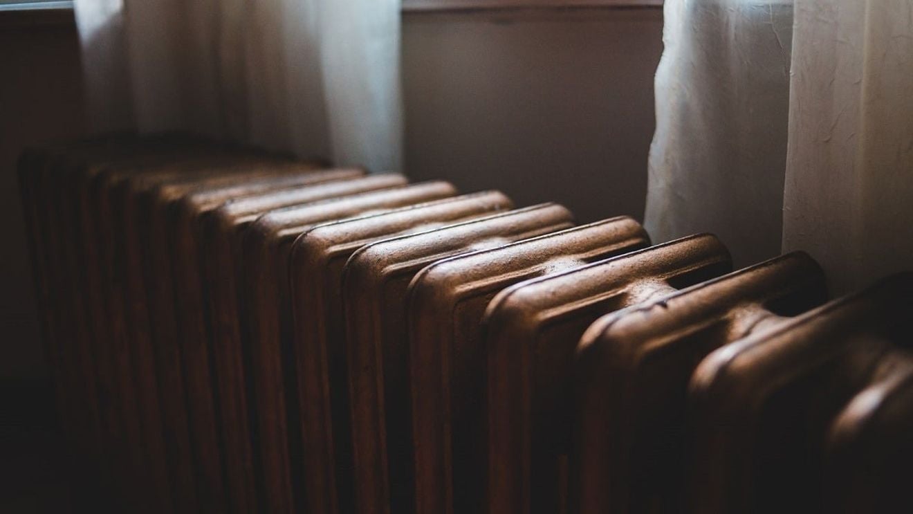 Ministrul Mediului: Măsura de interzicere a centralelor individuale de apartament nu se va aplica ''de azi pe mâine'' / Vom propune interzicerea în blocurile noi