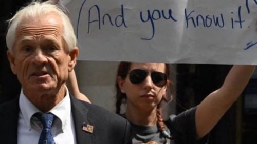 Caz istoric. Un fost consilier al lui Trump, Peter Navarro, intră la închisoare pentru sfidarea Congresului / A refuzat să se conformeze unei citații din partea Comisiei Speciale a Camerei Reprezentanților