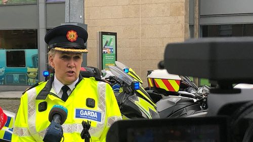 Poliția irlandeză a arestat 11 persoane care manifestau la Dublin împotriva noilor măsuri de izolare la domiciliu