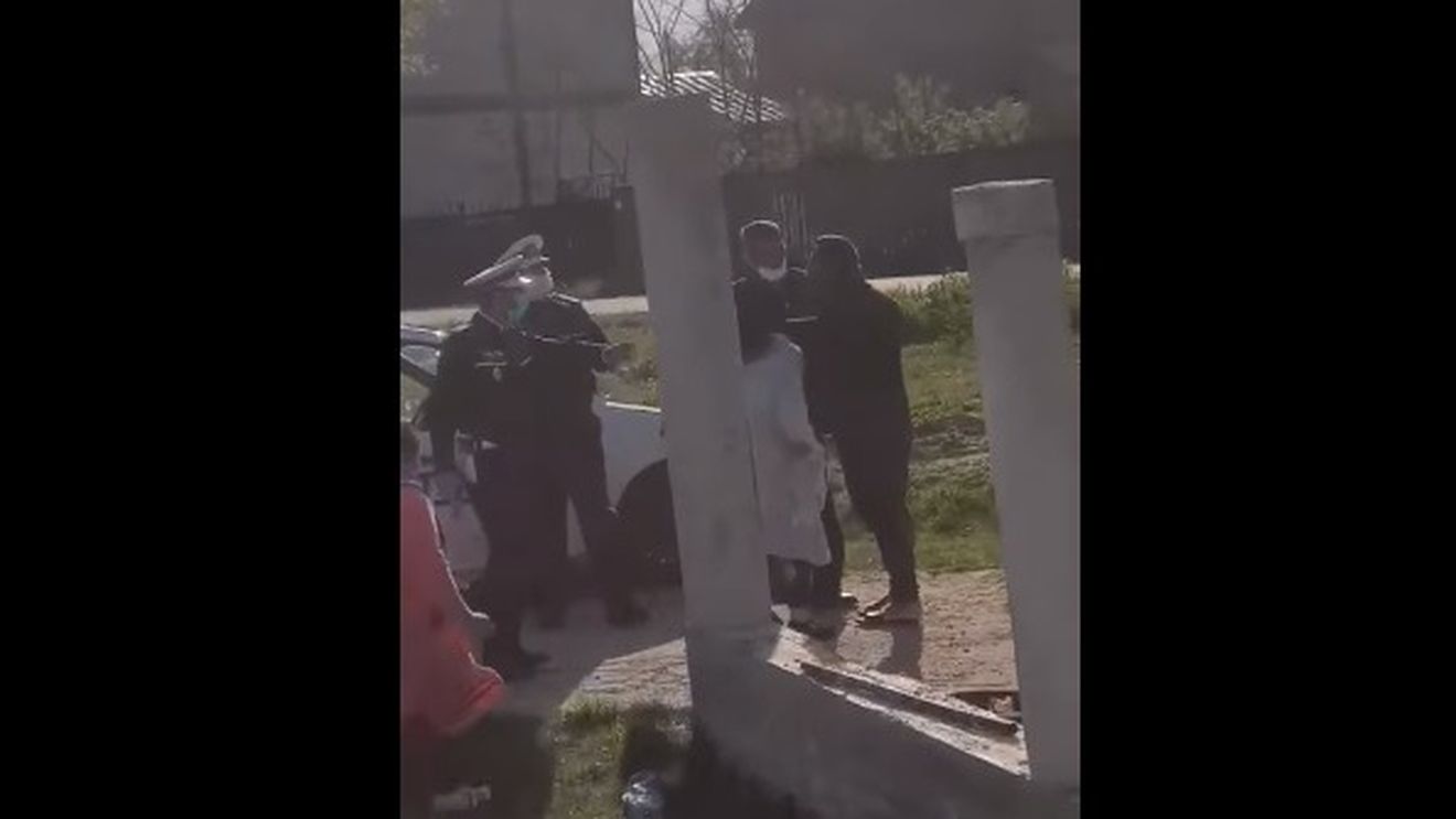 Autoritățile refuză să carantineze comuna Bărbulești din Ialomița, în ciuda deselor încălcări ale regulilor