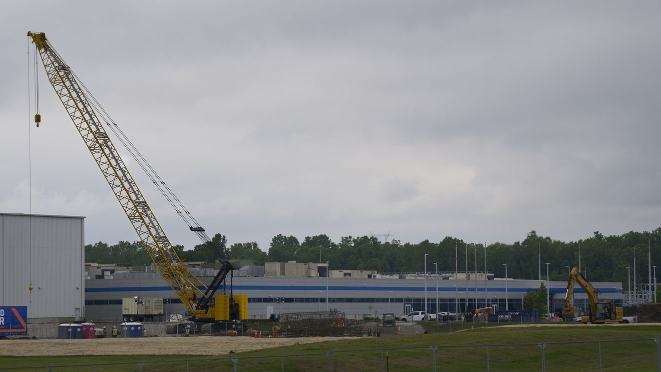 Parteneriat major în industria AI: Anthropic va folosi infrastructura SpaceX pentru Claude / „Colossus 1” este unul dintre cele mai mari centre de date din lume