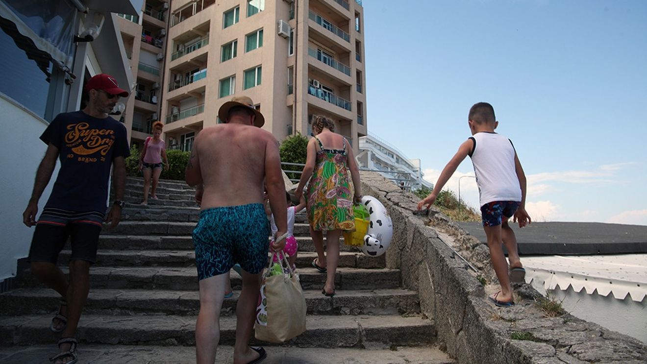 Șase hoteluri de pe litoral, scoase la vânzare / Printre active se află și complexul Bran-Brad-Bega din Eforie Nord, cu peste 200 de camere şi un centru wellness
