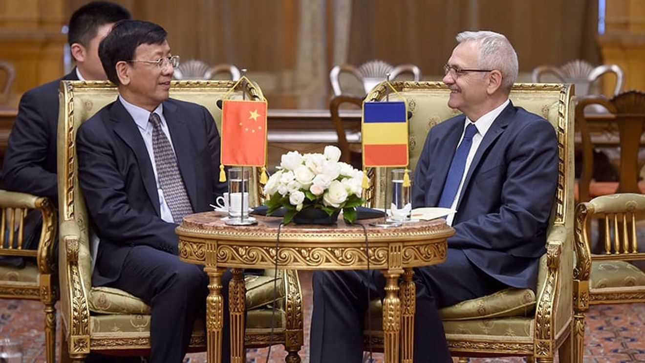 Capitalismul chinez de stat pune piciorul în România: Compania Națională de Drumuri a dat un contract firmei Sinohydro Corporation, care are probleme în Uganda