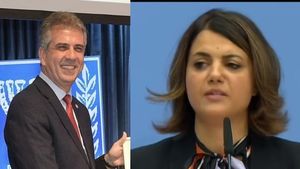 Ministrul de externe israelian Eli Cohen, criticat sever pentru întâlnirea cu omoloaga sa din Libia, țară care nu recunoaște Israelul. După întâlnire Najla Mangoush s-a refugiat în Turcia, ca urmare a reacției vehemente împotriva ei în Libia