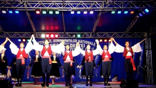 A început Festivalul minorităţilor naţionale ”Serbările Deltei” din Tulcea / ” Ar fi culmea să nu existe un festival al minorităţilor în condiţiile în care în Dobrogea convieţuiesc 14 etnii”