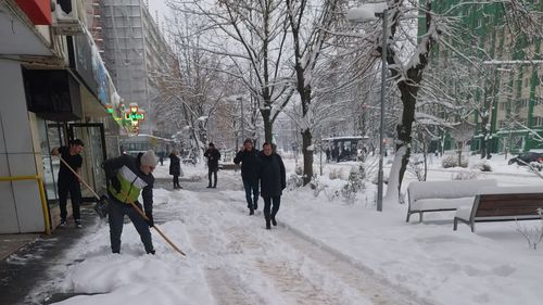 Apel al primarului din Reșița către locuitori, pentru deszăpezire / ”Să ne dovedim nouă, tuturor, gradul de civilizație” / Record de zăpadă în ultimii 20 de ani