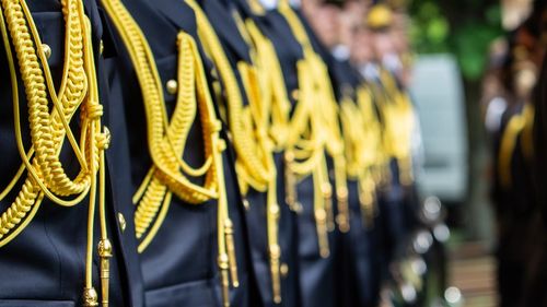 EXCLUSIV Procurorii pot intra în sediile SRI pentru a efectua anchetă doar cu aprobarea președintelui CSAT, care este șeful statului / Ofițerii SRI pot fi audiați, percheziționați sau reținuți doar de procurori anume desemnați  - proiect de lege