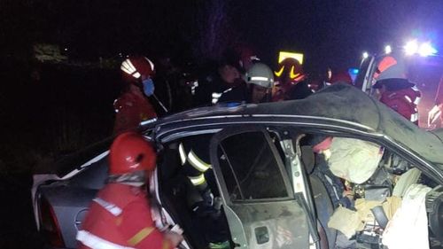 Olt: Grav accident de circulație pe Drumul European 574, cu patru persoane decedate. Alte trei persoane au fost transportate la Urgențe