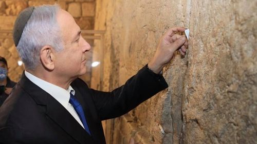 Premierul Netanyahu a convocat pentru prima dată cabinetul de urgență și anunță ”demolarea Hamas”/ O eventuală ofensivă terestră în Fâșia Gaza implică mai întâi o decizie politică