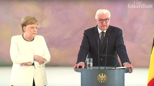 VIDEO Angela Merkel a fost văzută tremurând la o întâlnire oficială pentru a doua oară într-o săptămână