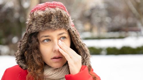 Ascultă-ți corpul și în sezonul rece: află cum să îți protejezi ochii pe timpul iernii / 5 sfaturi pentru prevenirea iritațiilor și sensibilității cauzate de frig și vânt