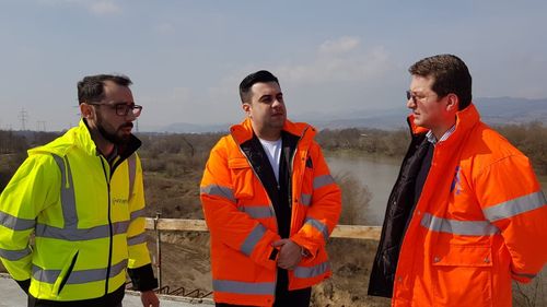 Ministrul Cuc, pe șantierul autostrăzii Sebeș-Turda: Am avut o discuție dură cu constructorul lotului II/ Vreau să își asume că finalizează la sfârșitul anului