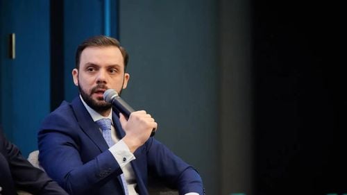 Fostul secretar de stat din Finanţe Mihai Călin Precup, numit la conducerea super-agenției care va conduce toate companiile de stat