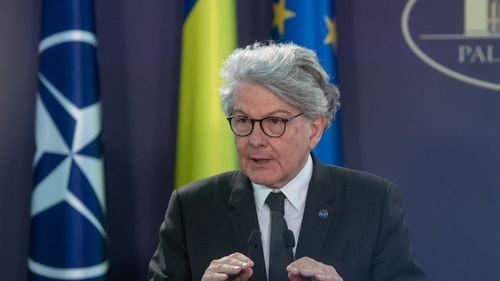 UE își propune să treacă industria europeană de armament la "modul economiei de război"