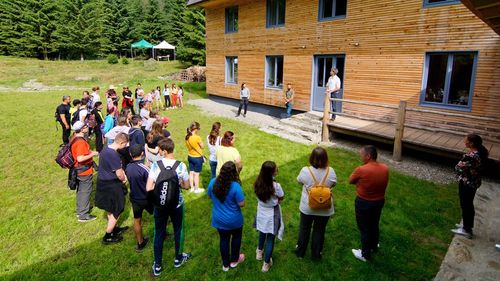 S-a deschis cel mai mare centru de învățare și explorare a naturii din România / Se află în județul Argeș și a costat peste un milion de euro