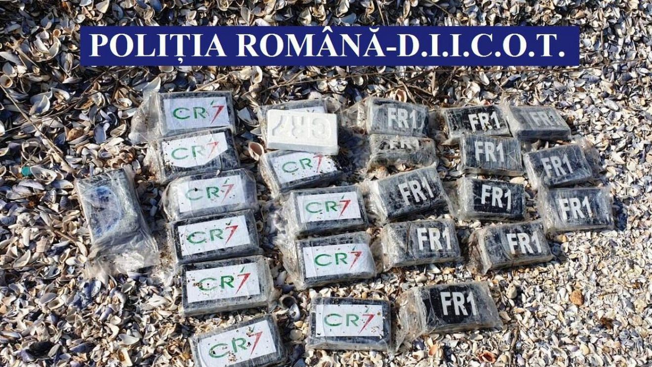 Doi români implicați în rețeaua Balkan Cartel, cea care a adus în România tonele de cocaină naufragiate pe litoral, au fost prinși de poliție
