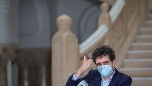Nicuşor Dan: Veniturile reale ale Primăriei Bucureşti în 2022 vor fi la jumătate din veniturile din 2021 / ”Solicit guvernului modificări în bugetul naţional astfel încât Primăria Bucureşti să poată să asigure serviciile publice”