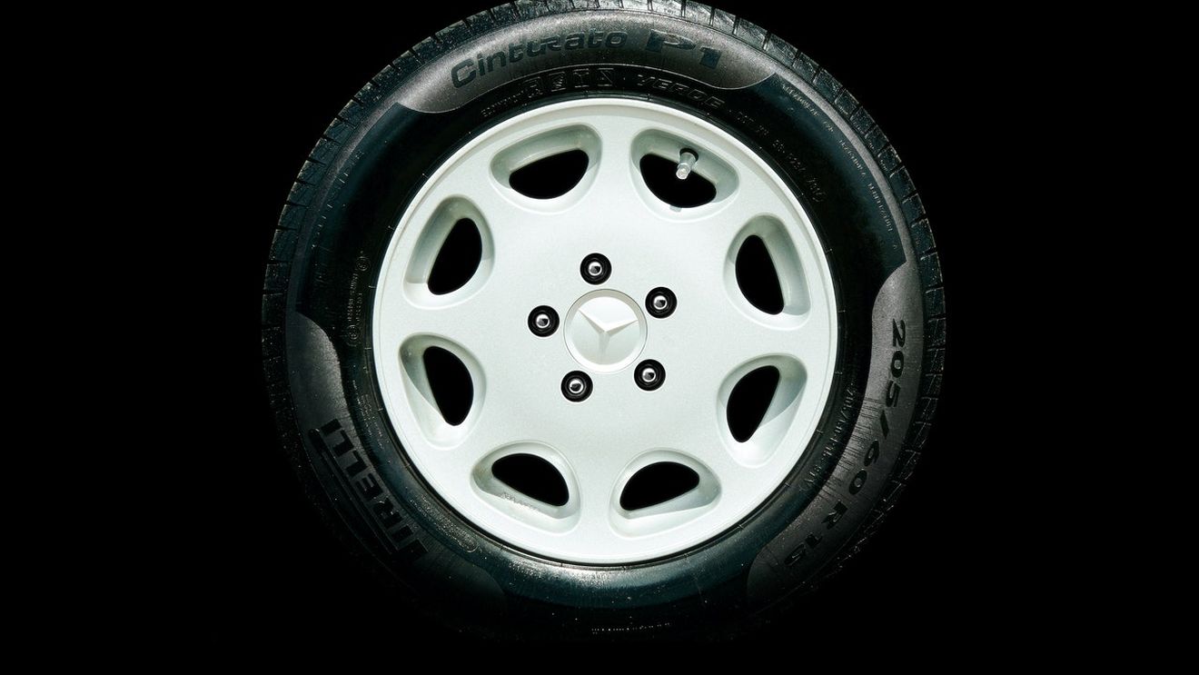 Pirelli nu va mai fi sponsor principal al clubului Inter Milano, după 26 de ani de colaborare, într-un moment dificil financiar pentru echipă/ ”Vom menţine o legătură cu Inter, dar numele nostru nu va mai fi pe tricou”