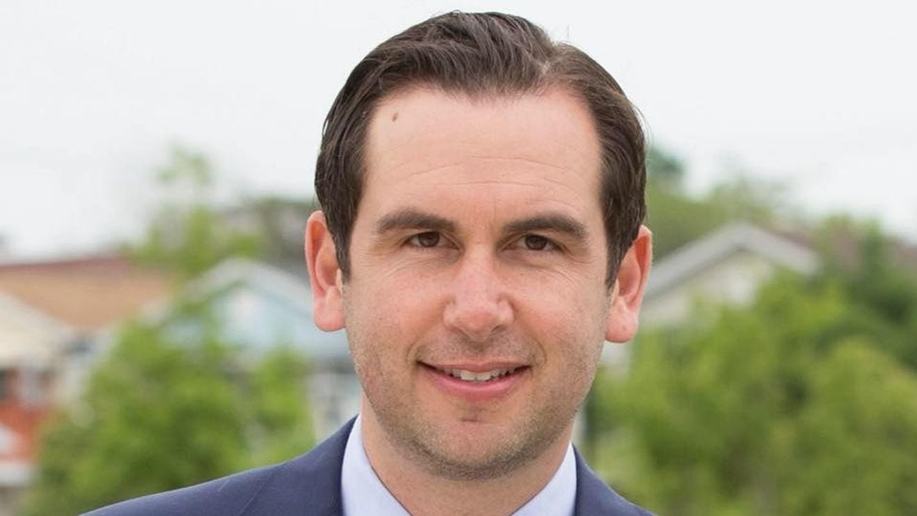 Întâlnirea contrastelor: Viorica Dăncilă și primarul din Jersey City, Steve Fulop / Cum a ajuns un agent de pe Wallstreet la conducerea metropolei americane bazându-se pe un discurs anticorupție