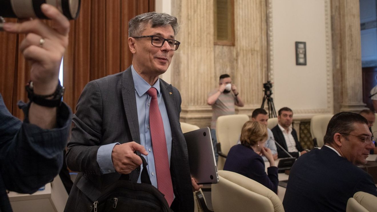 Mihai Weber, deputat PSD: Românii nu pot duce la nesfârşit povara incompetenţei lui Virgil Popescu! Să se trezească şi să vină urgent cu soluţii / Luni, Marcel Ciolacu a acuzat lideri PNL că ”vor să arunce criza din energie pe umeri PSD”
