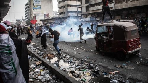 Revoluţia tuk-tuk. Cum înfruntă protestatarii din Irak violenţa statului