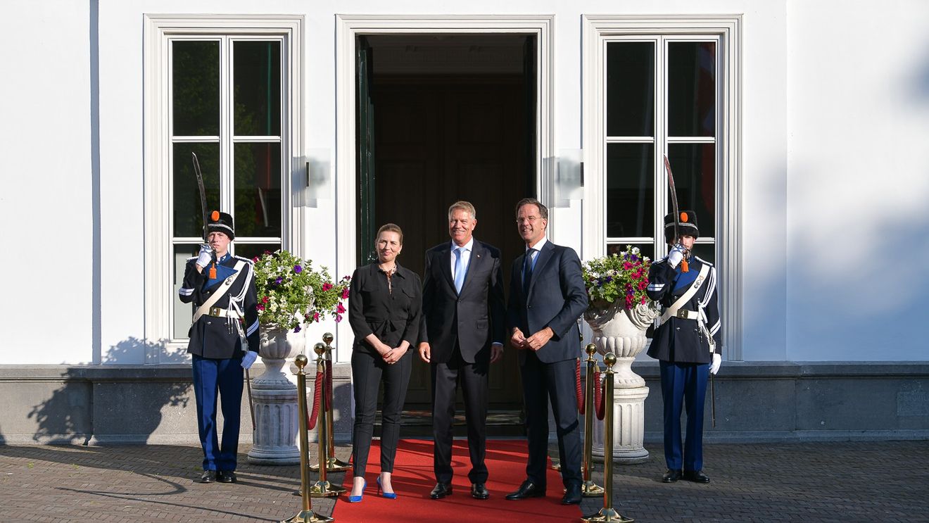 Klaus Iohannis, prezent la o reuniune NATO în format restrâns: „Vom apăra fiecare centimetru de teritoriu aliat”