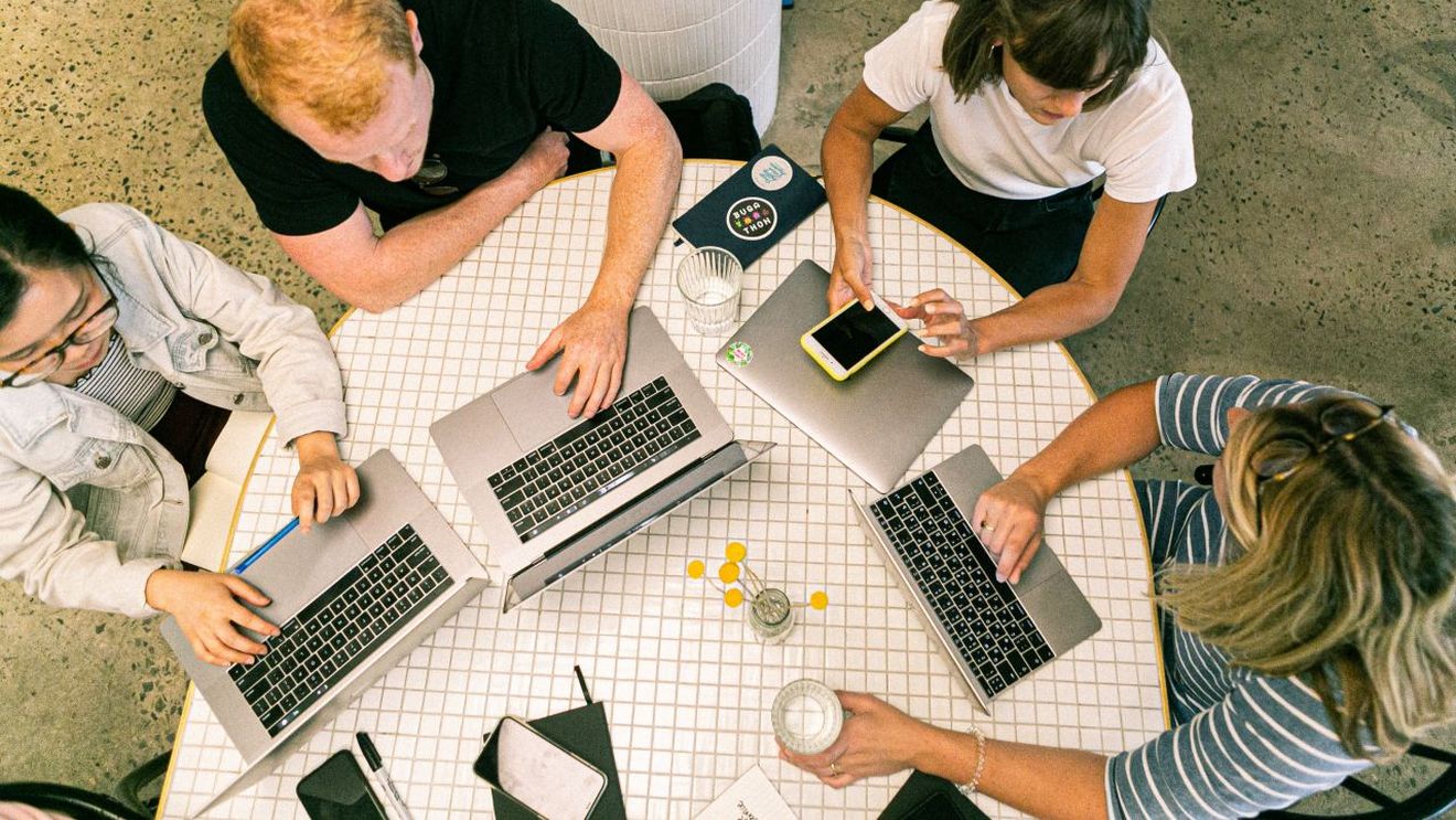 România, pe locul 6 în topul competitivității din domeniul IT din Europa Centrală și de Est