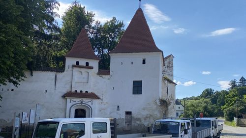 Biserică fortificată, restaurată de Ambulanța pentru Monumente / 60 de studenți au participat voluntari la proiect / Au fost selectați din peste 200 de candidați